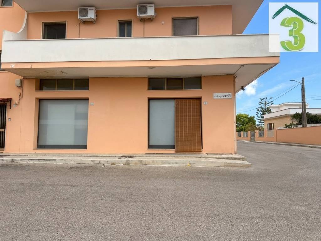 locale commerciale in vendita a Tricase