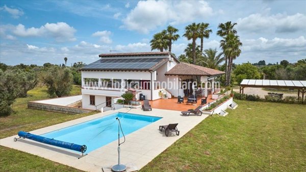 casa indipendente in vendita a Tuglie