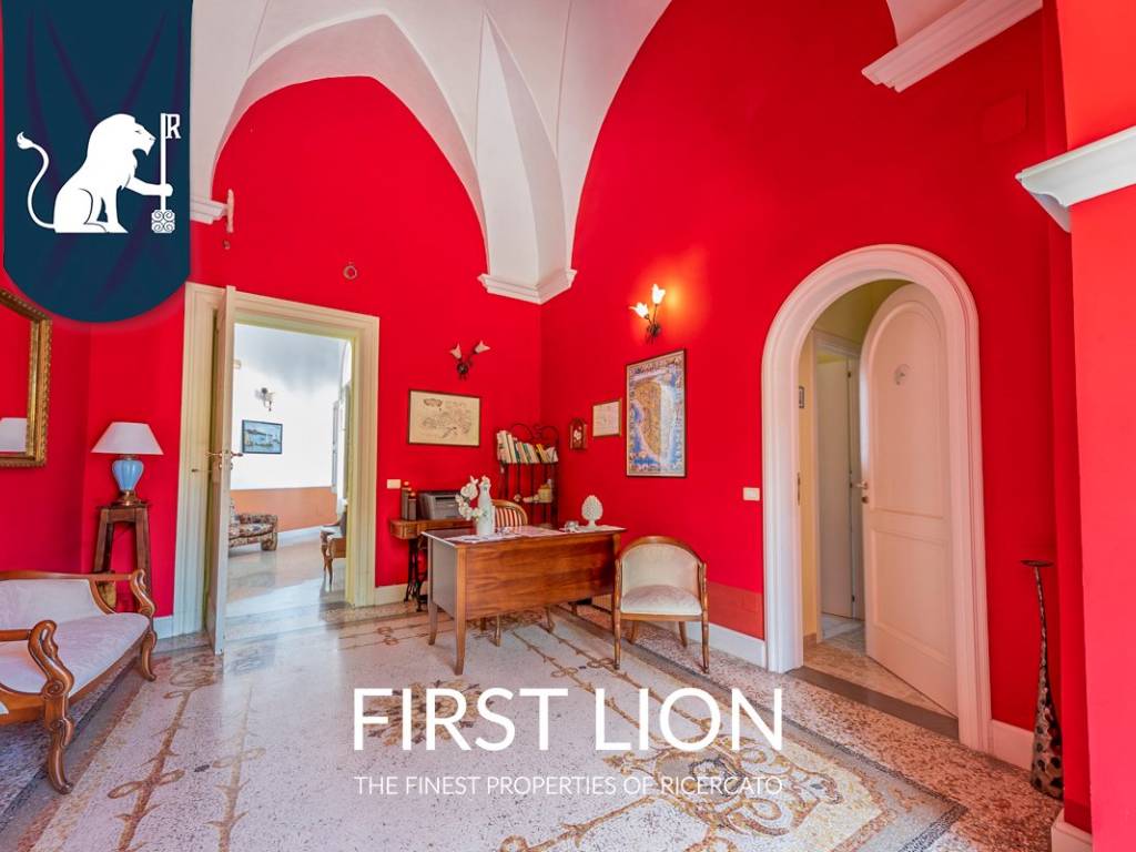intera palazzina in vendita a Tuglie