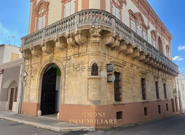 locale commerciale in vendita a Tuglie