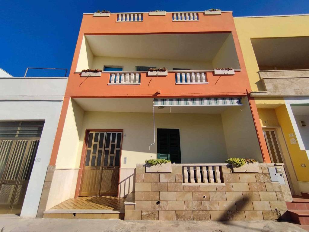 casa indipendente in vendita ad Ugento in zona Torre San Giovanni