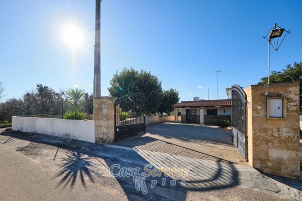 casa indipendente in vendita ad Ugento