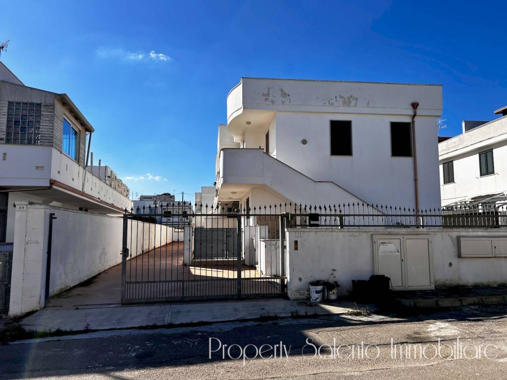 appartamento in vendita ad Ugento in zona Torre San Giovanni