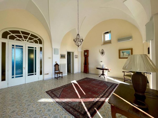 casa indipendente in vendita ad Ugento