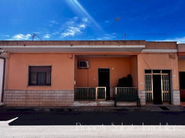 casa indipendente in vendita ad Ugento