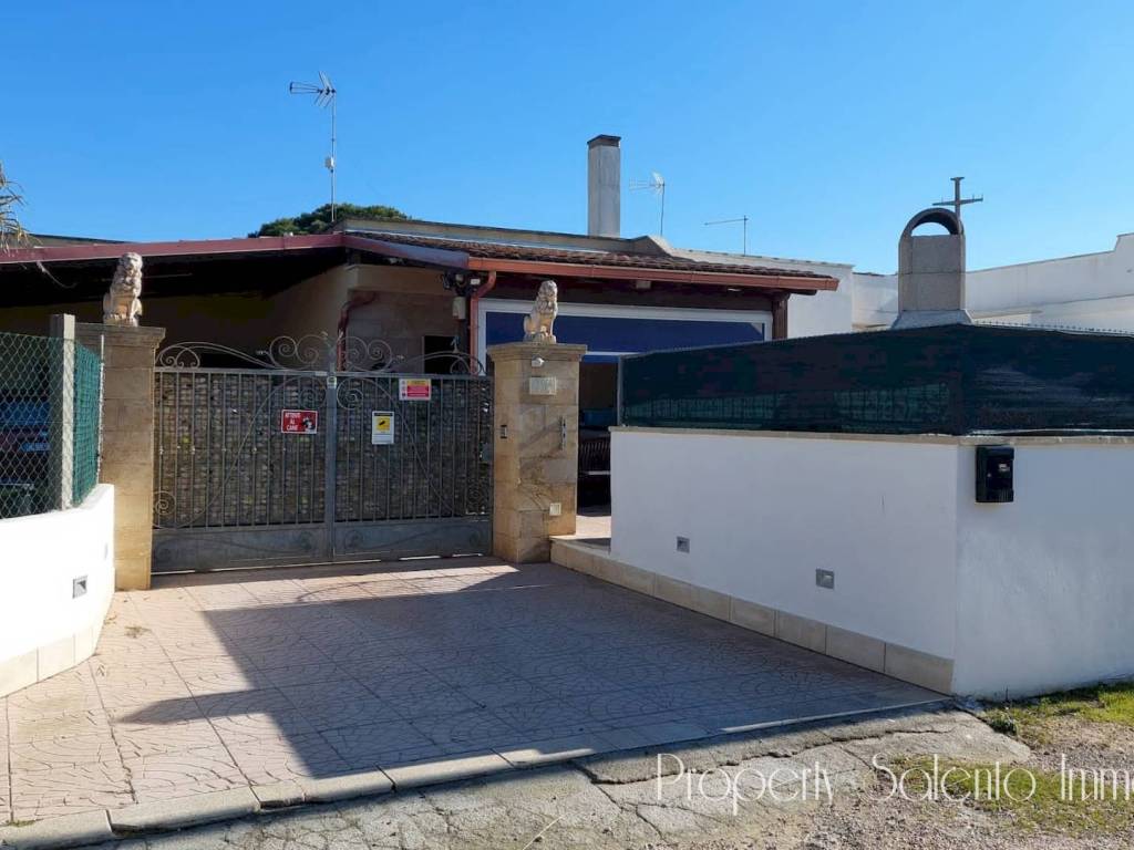 casa indipendente in vendita ad Ugento in zona Torre San Giovanni