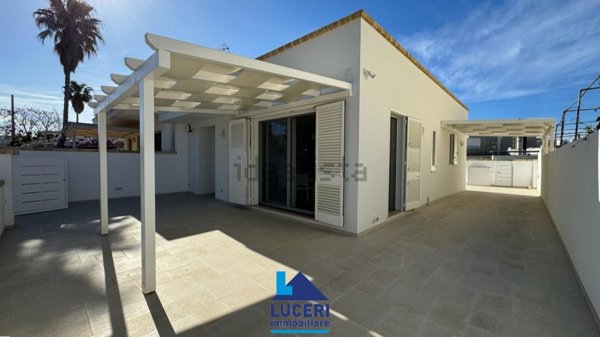 casa indipendente in vendita ad Ugento in zona Torre San Giovanni