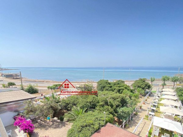 appartamento in vendita ad Ugento in zona Torre San Giovanni