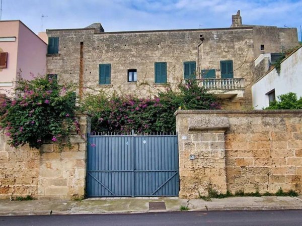 casa indipendente in vendita ad Ugento