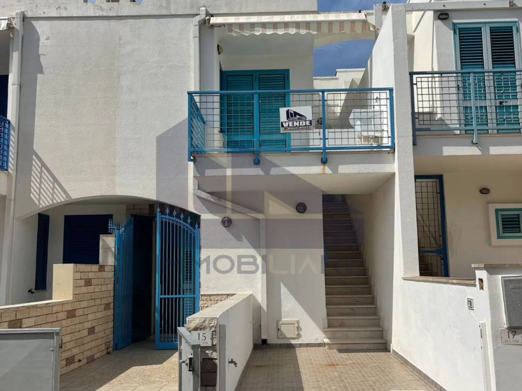 casa indipendente in vendita ad Ugento in zona Lido Marini