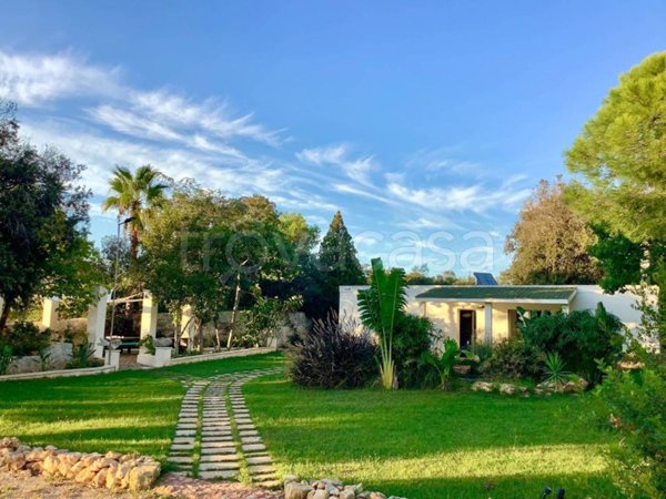 casa indipendente in vendita ad Ugento in zona Lido Marini