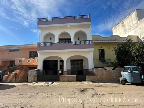 casa indipendente in vendita ad Ugento