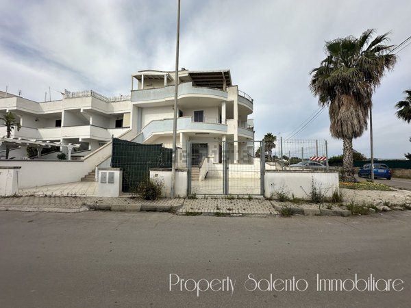 locale commerciale in vendita ad Ugento in zona Torre San Giovanni