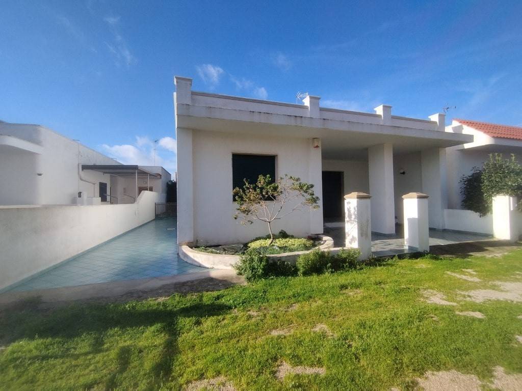 casa indipendente in vendita ad Ugento in zona Torre San Giovanni