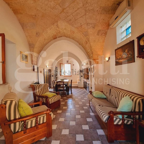 casa indipendente in vendita ad Ugento