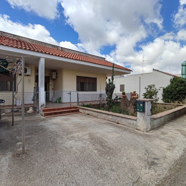 casa indipendente in vendita ad Ugento