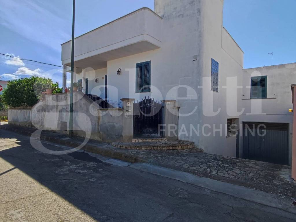 casa indipendente in vendita ad Ugento