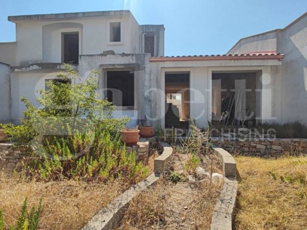 casa indipendente in vendita ad Ugento