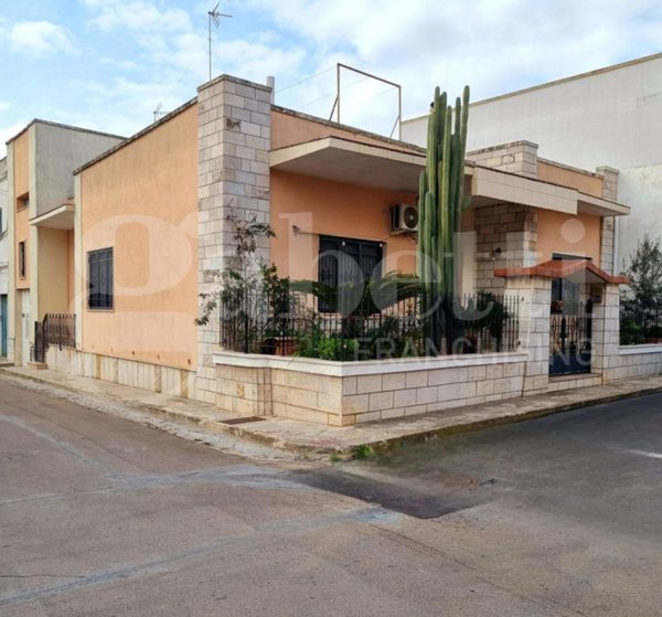 casa indipendente in vendita ad Ugento