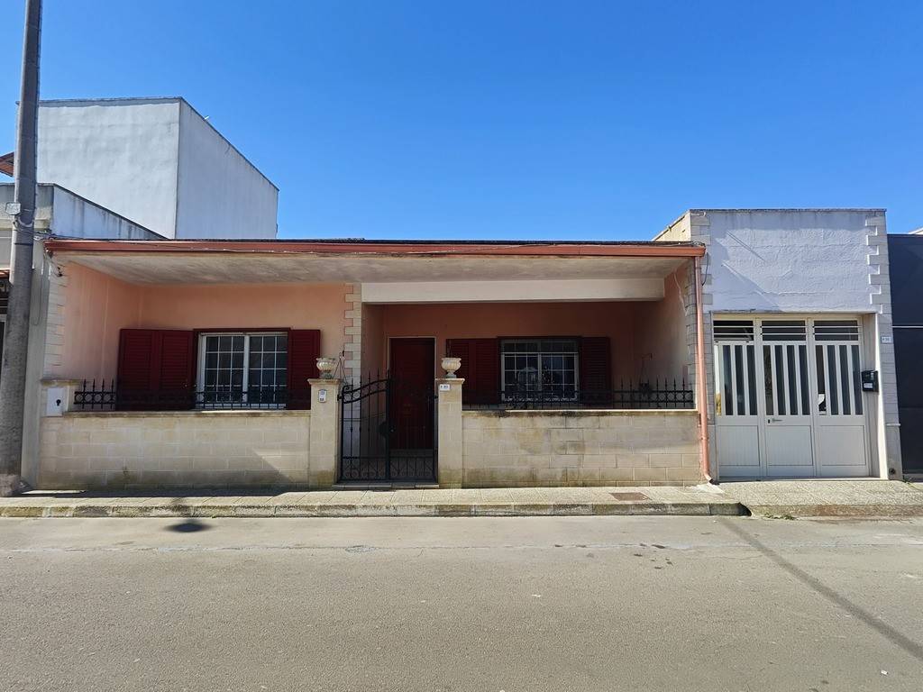 casa indipendente in vendita ad Ugento