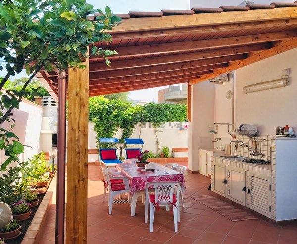 appartamento in vendita ad Ugento in zona Lido Marini