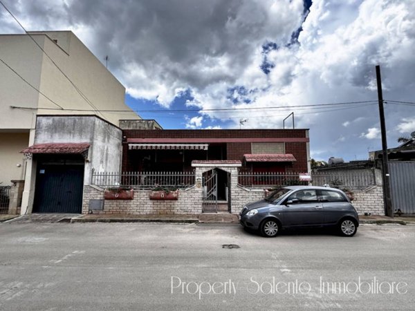 casa indipendente in vendita ad Ugento