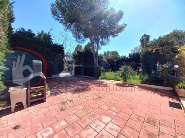 casa indipendente in vendita ad Ugento in zona Torre San Giovanni