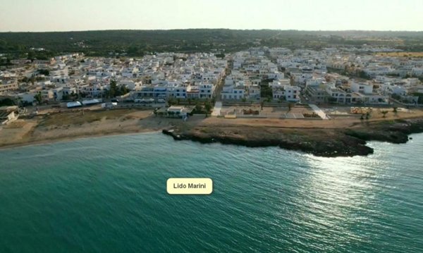 negozio in vendita ad Ugento in zona Lido Marini