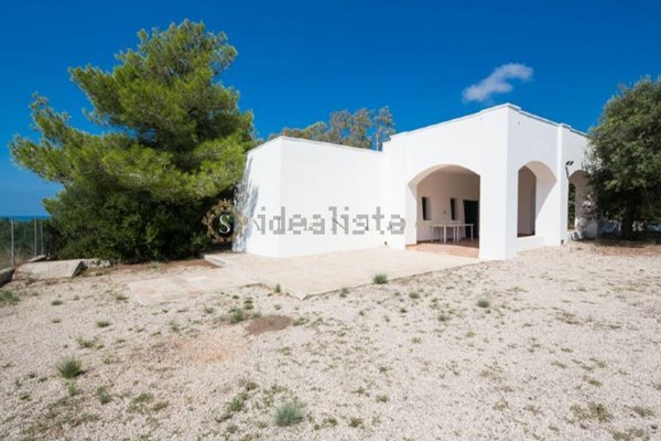 casa indipendente in vendita ad Ugento in zona Torre Mozza