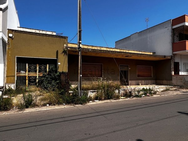 casa indipendente in vendita ad Ugento