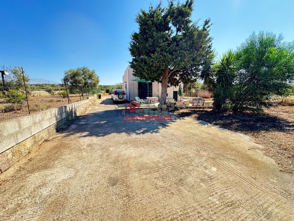 casa indipendente in vendita ad Ugento in zona Lido Marini