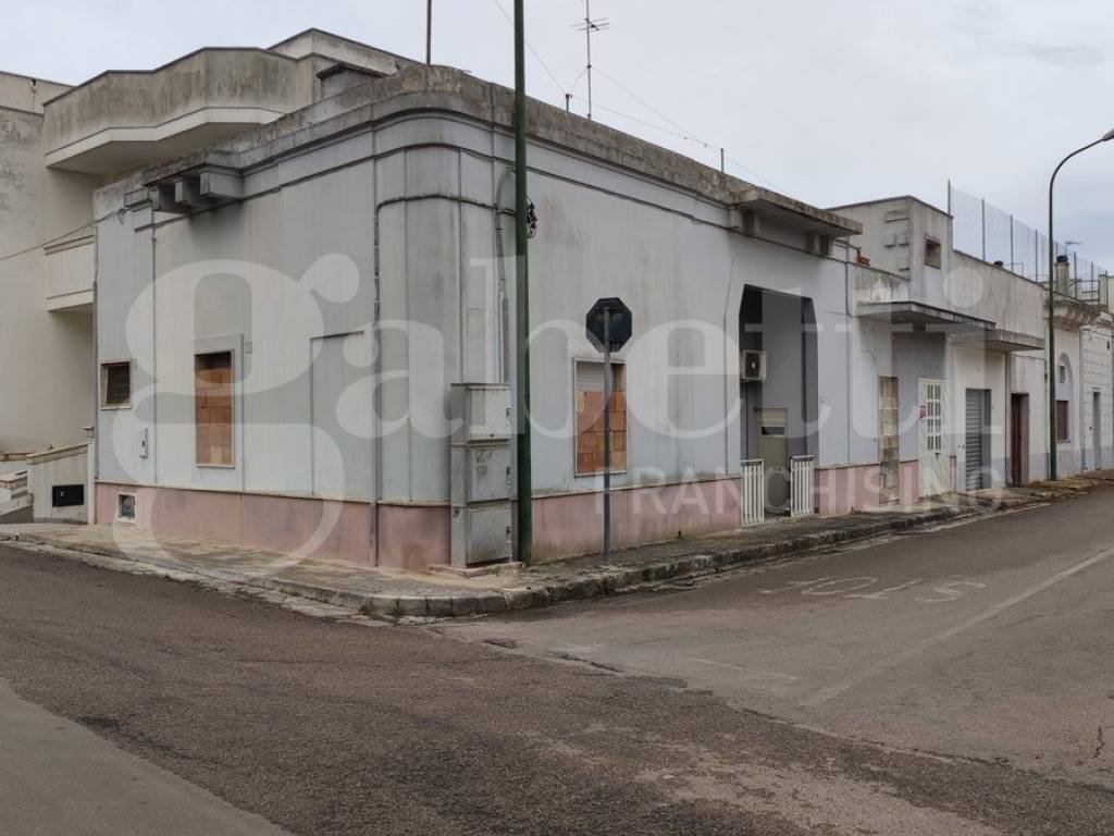 casa indipendente in vendita ad Ugento