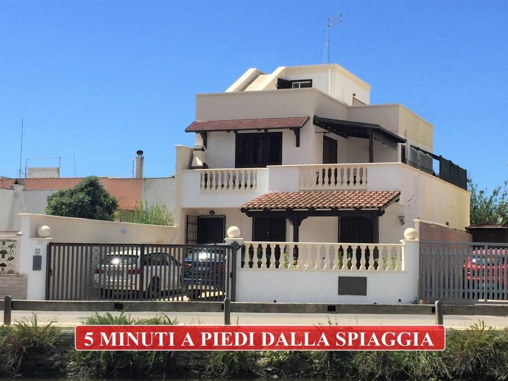 casa indipendente in vendita ad Ugento in zona Torre San Giovanni