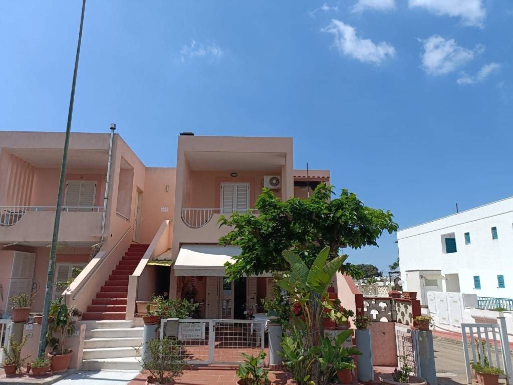 appartamento in vendita ad Ugento in zona Lido Marini