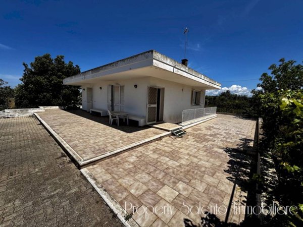 casa indipendente in vendita ad Ugento