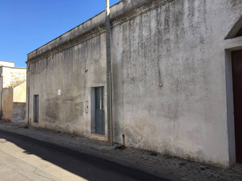 locale commerciale in vendita ad Ugento in zona Gemini