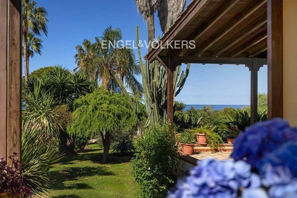 casa indipendente in vendita ad Ugento in zona Torre San Giovanni