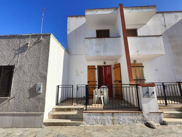 casa indipendente in vendita ad Ugento in zona Torre Mozza