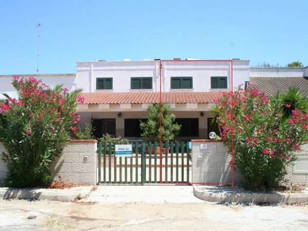 casa indipendente in vendita ad Ugento in zona Lido Marini
