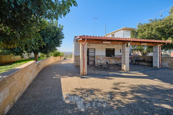 casa indipendente in vendita ad Ugento