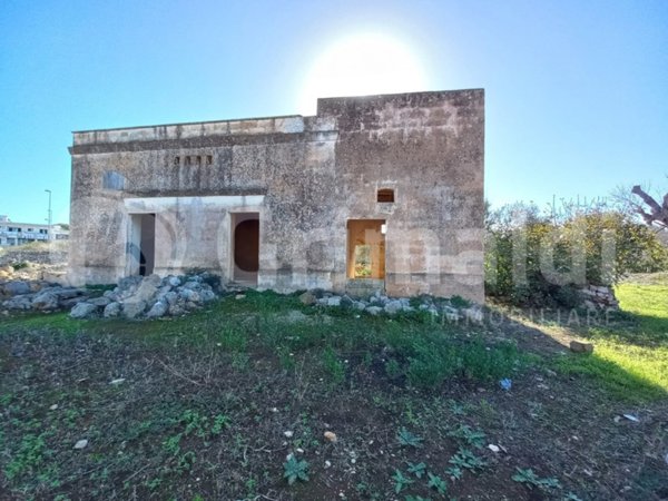 casa indipendente in vendita ad Ugento