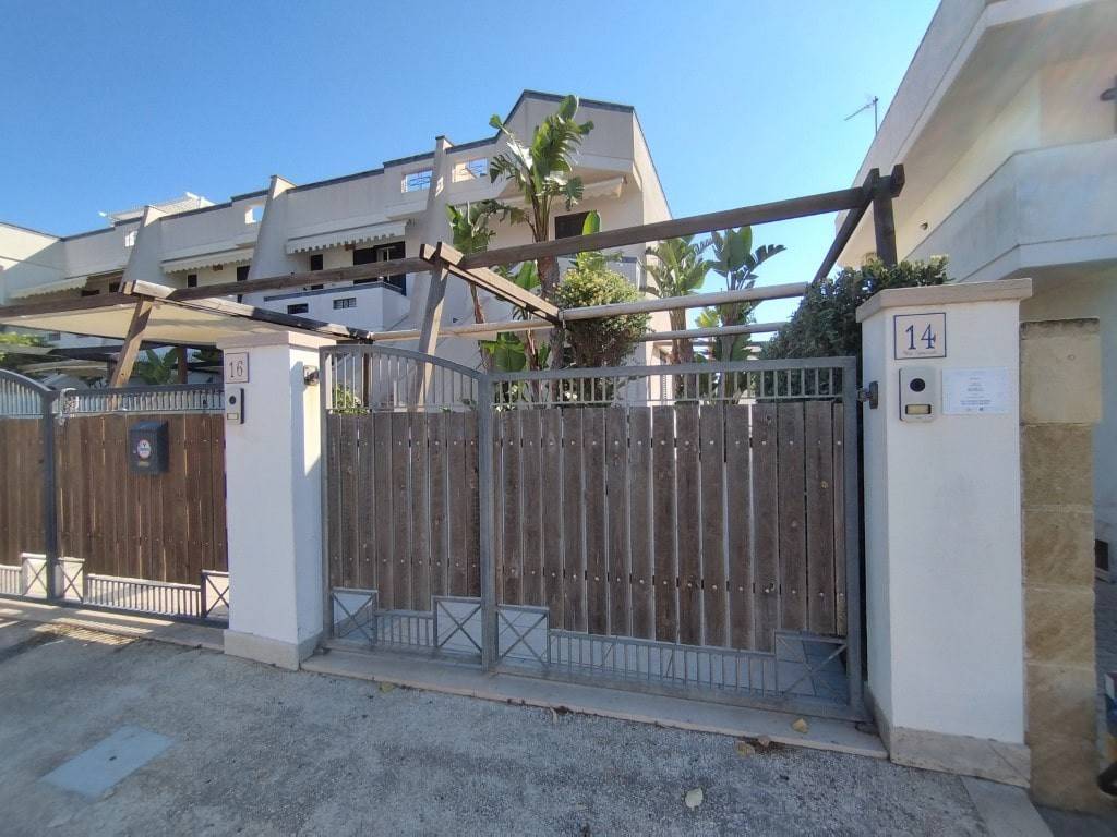 casa indipendente in vendita ad Ugento in zona Torre San Giovanni