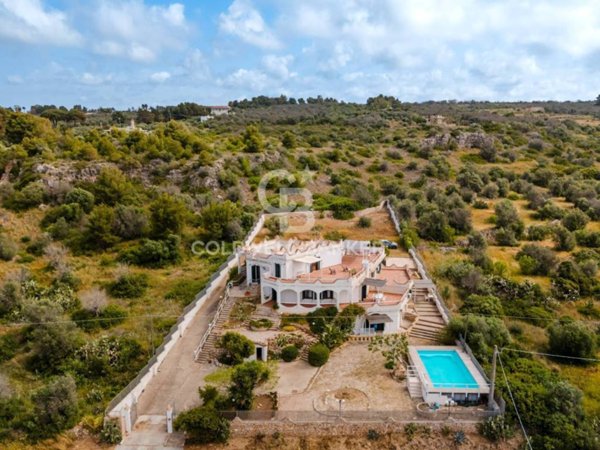 casa indipendente in vendita ad Ugento