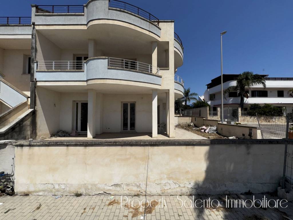 appartamento in vendita ad Ugento in zona Torre San Giovanni