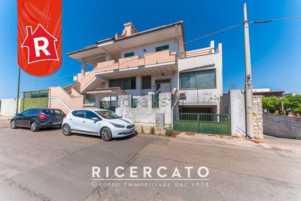locale commerciale in vendita ad Ugento
