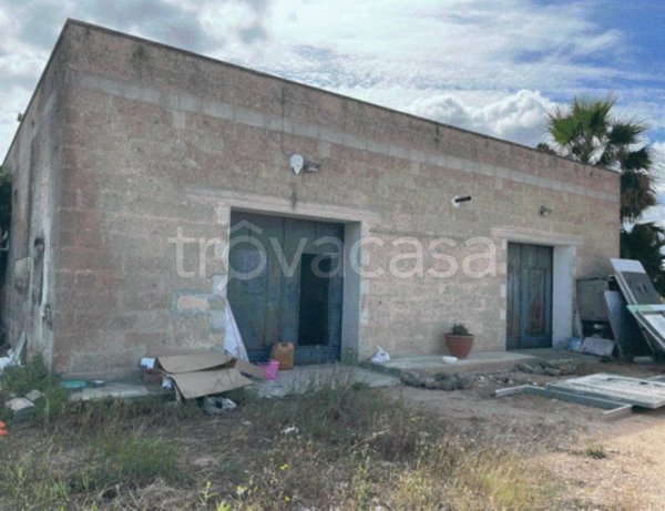 negozio in vendita ad Ugento