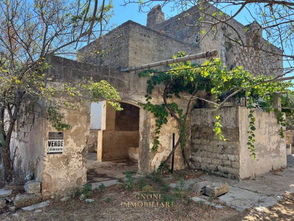 casa indipendente in vendita ad Ugento