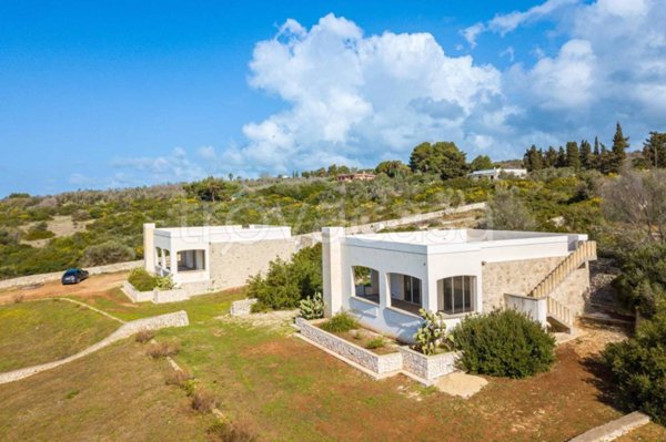 casa indipendente in vendita ad Ugento in zona Torre Mozza