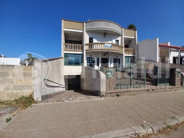 casa indipendente in vendita ad Ugento