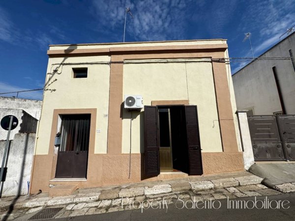 casa indipendente in vendita ad Ugento